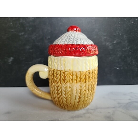 Sock Money Lidded Coffee Mug With Handle - Picture 4 of 10